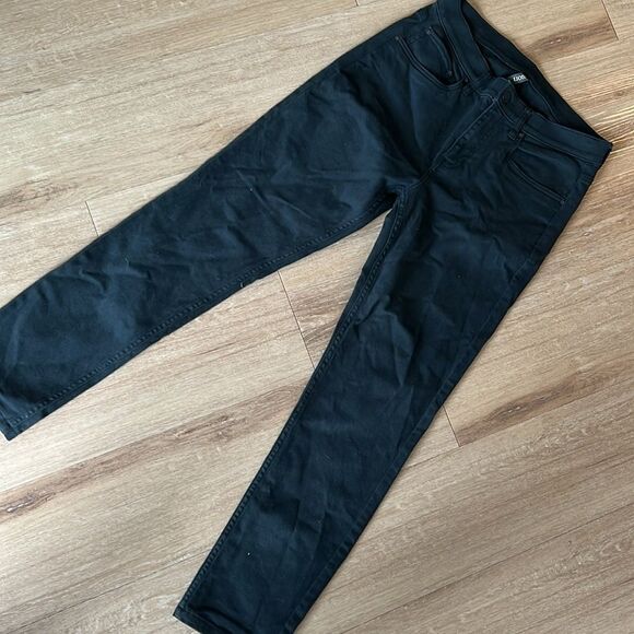 Vuori • Benton Stretch Twill Pant - Picture 5 of 9